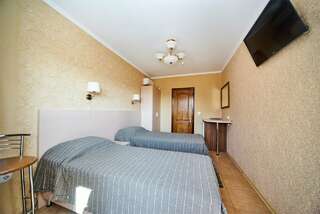 Гостиница Башня Севастополь Стандартный 2-х местный номер с раздельными кроватями-4