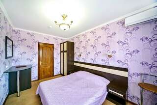 Гостиница Башня Севастополь Стандартный 2-х местный номер с двуспальной кроватью-3